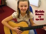 Markéta Makovická, 7.B vám zahraje na kytaru...